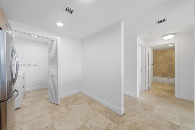 Building Photo - 6305 Indian Creek Dr