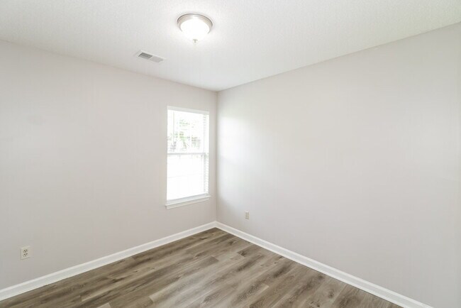 Building Photo - 5694 Pecan Trce