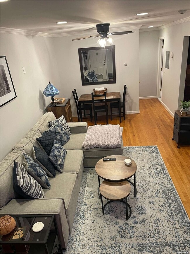 Building Photo - 250 Fair Harbor Dr