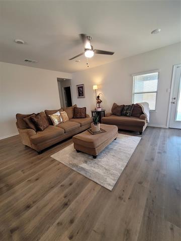 Building Photo - 1325 Western Strm Dr