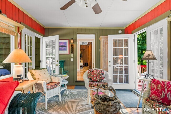 Building Photo - 92 Kenmore Rd