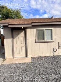 Building Photo - 219 S 2nd St