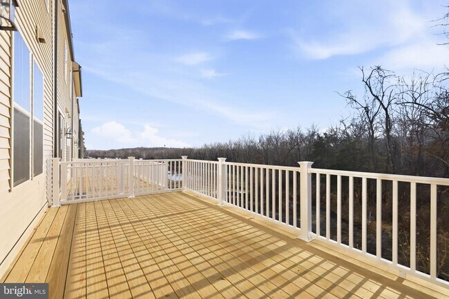 Building Photo - 1017 Venifena Terrace SE