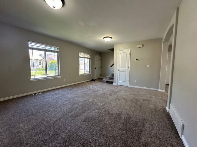 Building Photo - 3528 Newland Loop