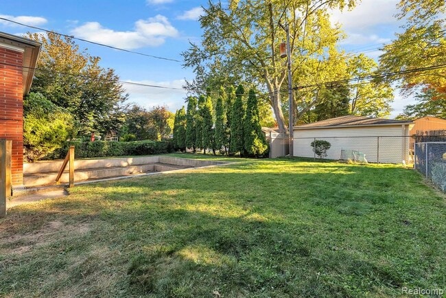 Building Photo - 32725 Barkley St