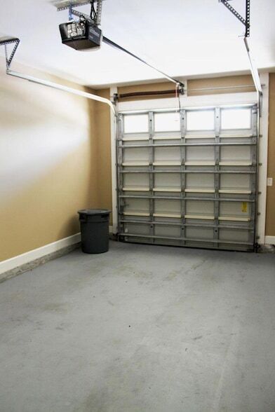 Building Photo - 38 Haven Cir