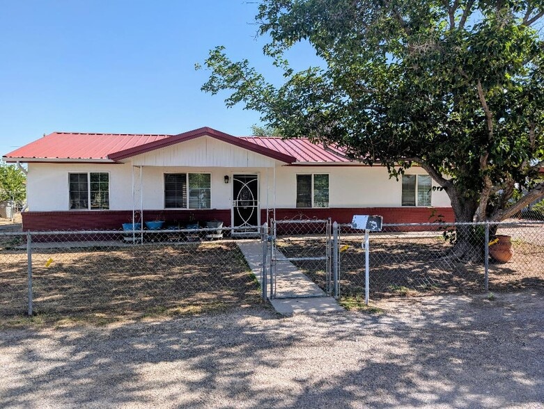 Front of House - 1073 Miss Bev Ave