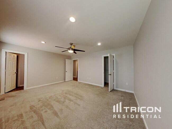 Building Photo - 953 Loch Lomond Cir