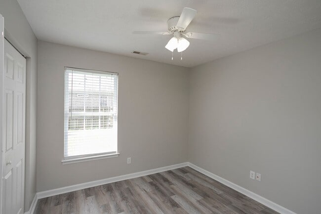 Building Photo - 564 Rose Cottage Cir