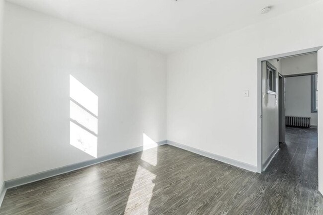 Building Photo - 549 9th St