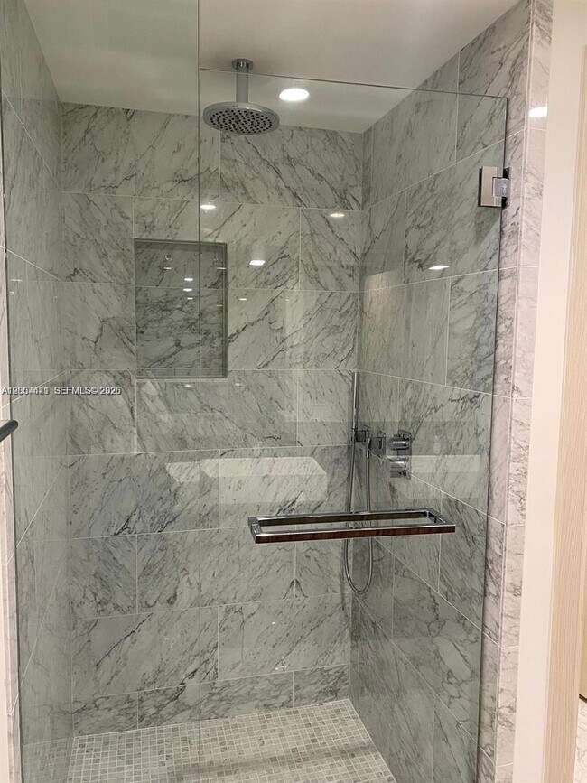 Building Photo - 1000 Brickell Plaza