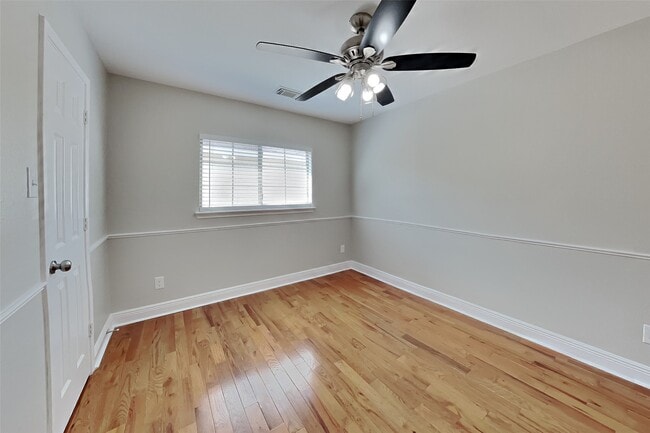 Building Photo - 29402 Legends Hill Dr