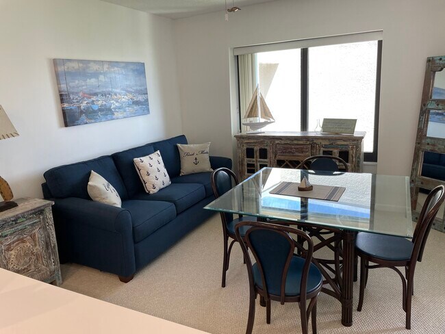 Dining Area - 4501 S Atlantic Ave