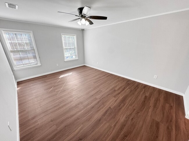 Building Photo - Modern 3 Bedroom Home in Ashland