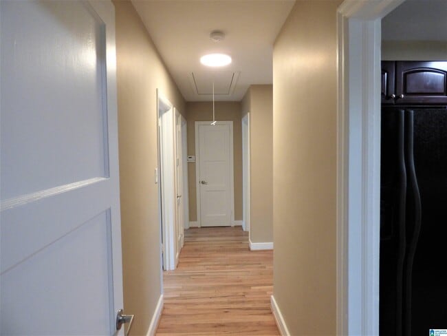 Building Photo - 725 9th Ave S