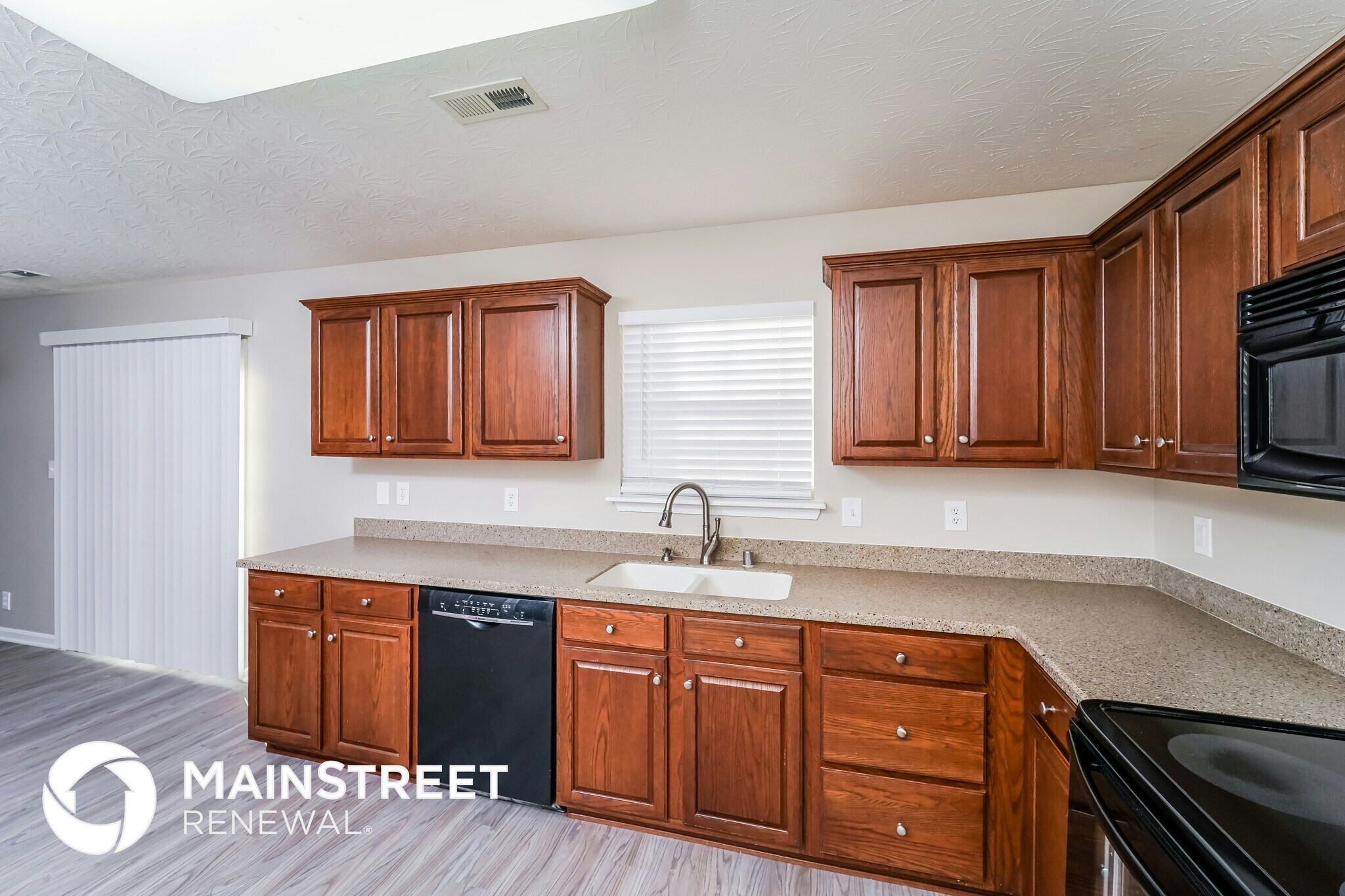 Building Photo - 9222 River Trail Dr