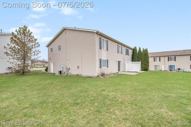 Building Photo - 9527 Greenfield Ct