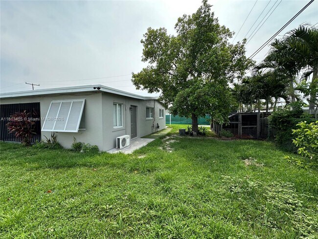 Building Photo - 8845 SW 21st Terrace