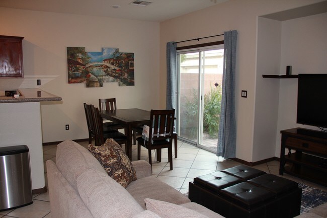 Building Photo - 916 Appaloosa Hills Ave