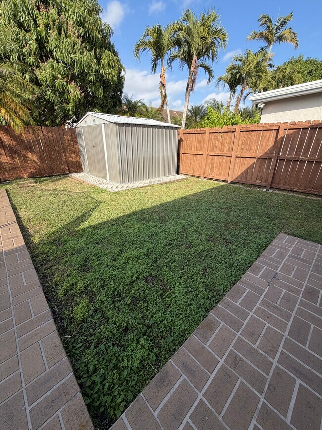 Building Photo - 13261 SW 102nd Terrace