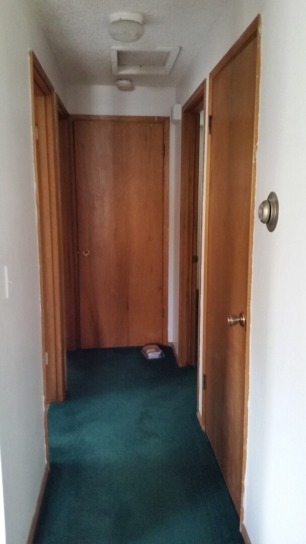 Building Photo - b1810