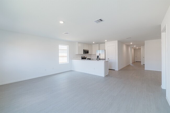 Building Photo - 26718 Willow Ln