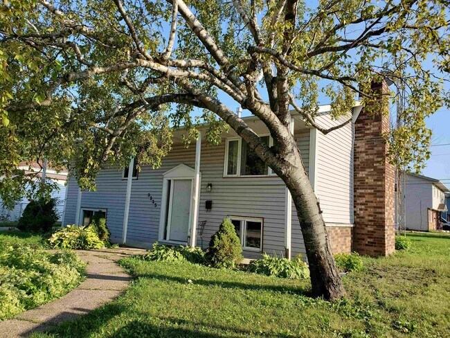 Building Photo - 9225 Carol Ann Dr