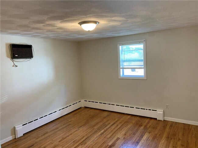 Building Photo - 15 Virginia Ave