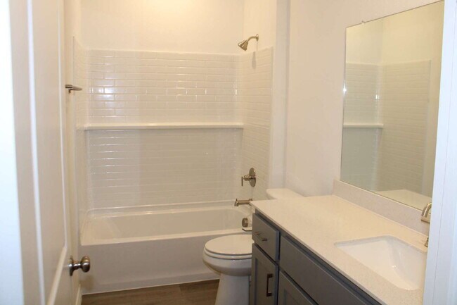 Building Photo - 628 Blue Rdg Dr