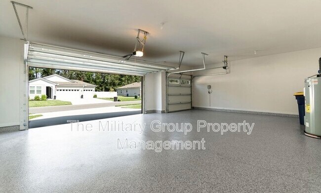 Building Photo - 12706 Grn Mdw Dr