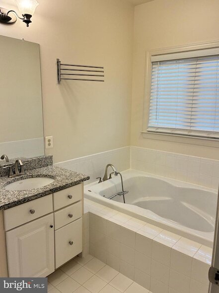 Building Photo - 8915 Amelung St