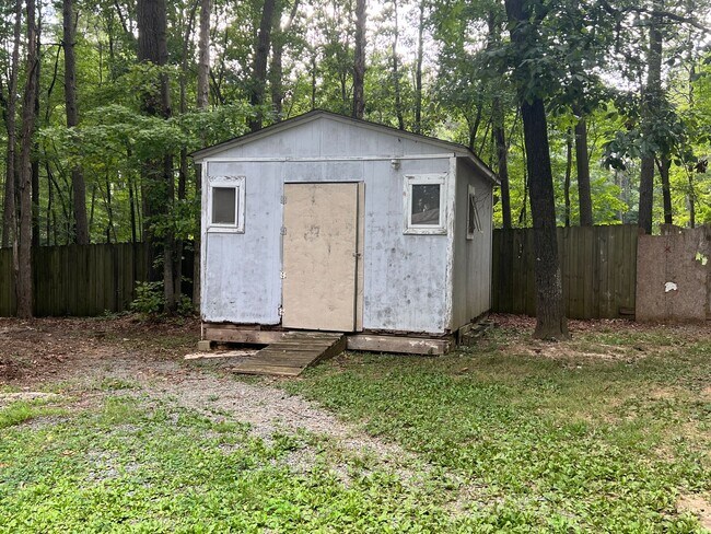 Building Photo - 3 Bedroom/2 Bathroom Modular Home for Rent