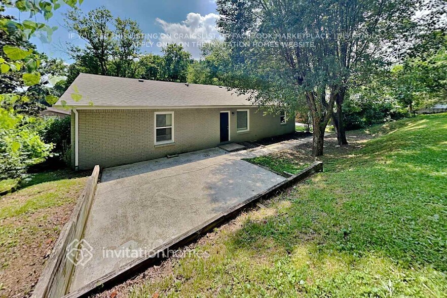 Building Photo - 691 Frankfort Dr