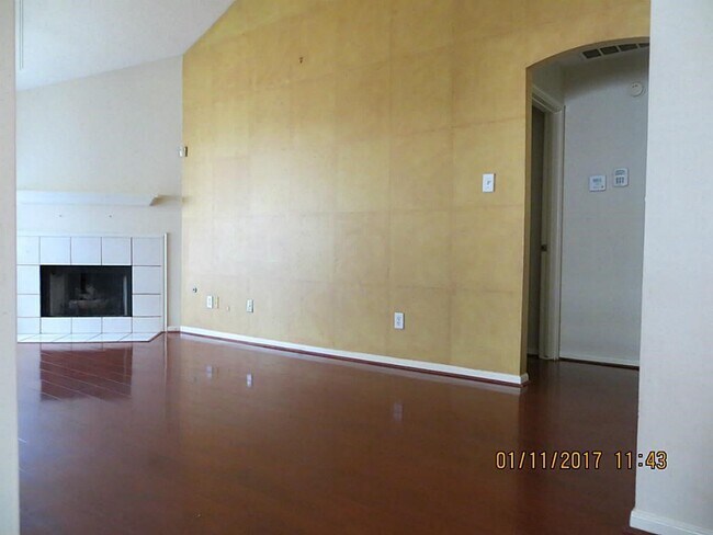 Building Photo - 5418 Baslow Dr