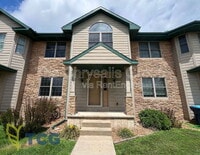 Building Photo - 2325 Liberty Ln