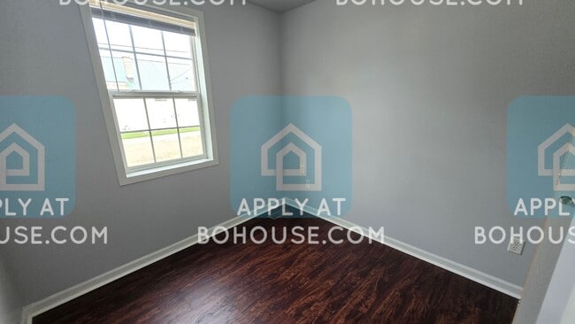 Building Photo - 600-610 OLDFATHER ST