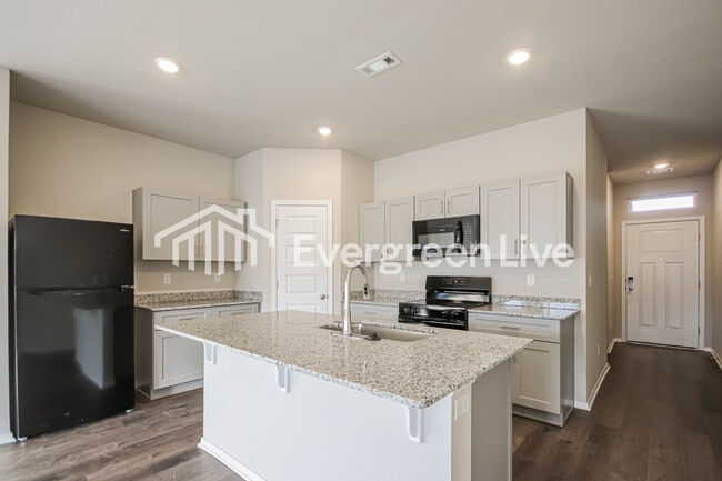 Building Photo - 6615 NW Kathleen St