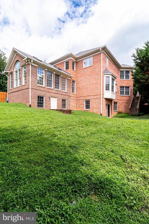 Building Photo - 1719 Strine Dr
