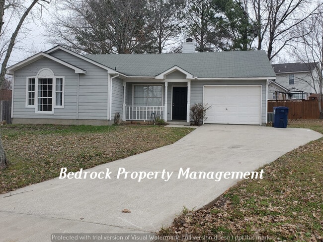 Primary Photo - 110 Fernwood Cir