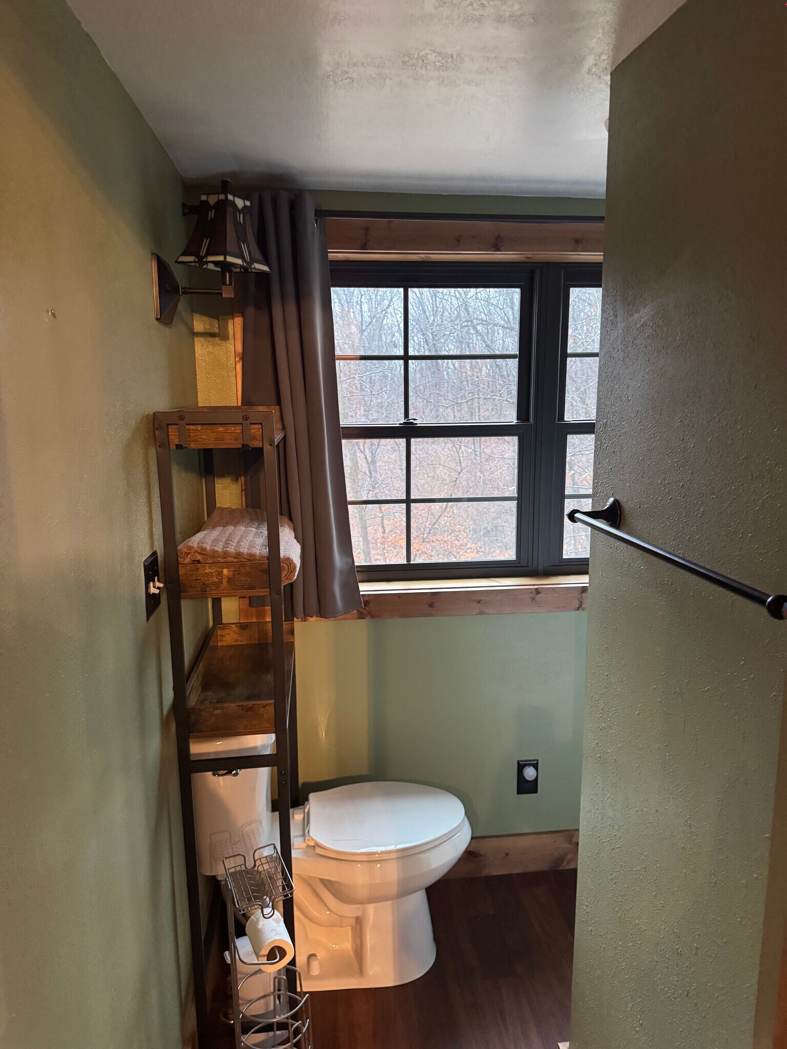 Building Photo - 324 Messenger Rd