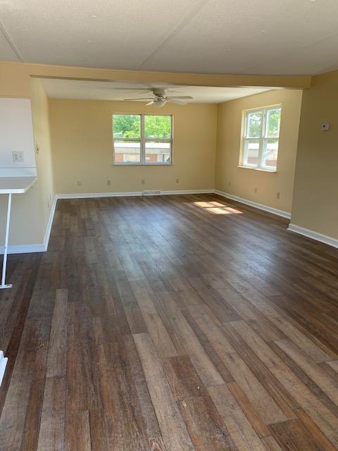 Building Photo - 1050 Valley View #26