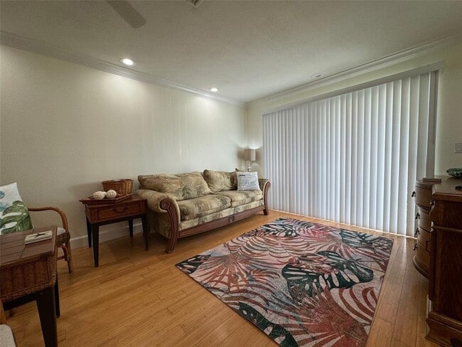 Building Photo - 300 S Central Ave