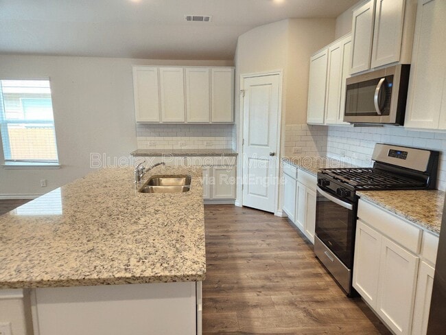 Building Photo - 13129 Whisper Bnd