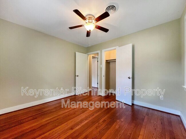 Building Photo - 5509 Swan Dr