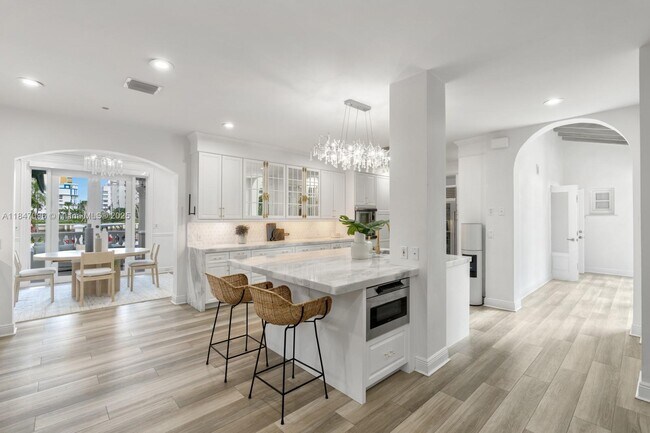 Building Photo - 3605 Flamingo Dr