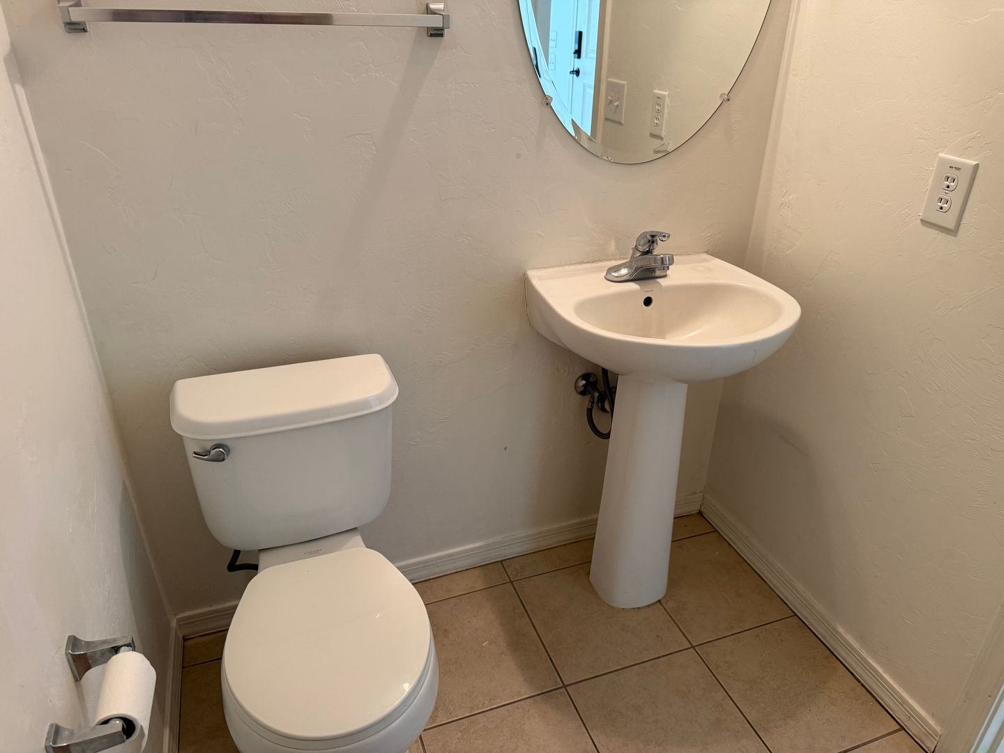 Building Photo - 281 W Paseo Celestial