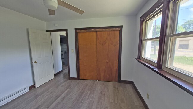 Building Photo - 1204 Salt Springs Rd