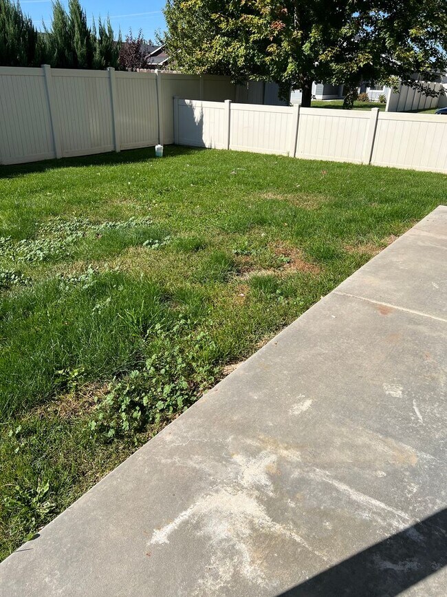 Building Photo - 4 bed 2.5 bath home in Meridian Idaho