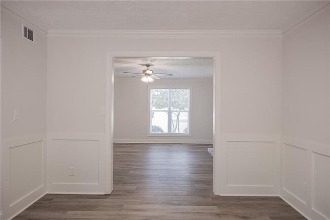Building Photo - 147 Hunters Cove