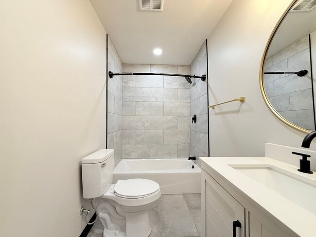 Building Photo - Beautifully Updated 2-Bedroom Home in Sandy!